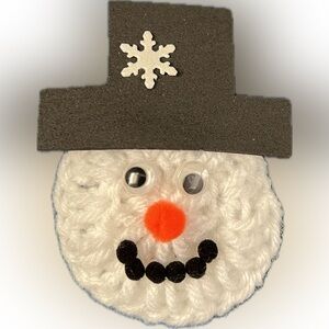 New 10 PC Set Christmas Holiday Winter Snowman Pin Clasp Bookbag Keychain Charm